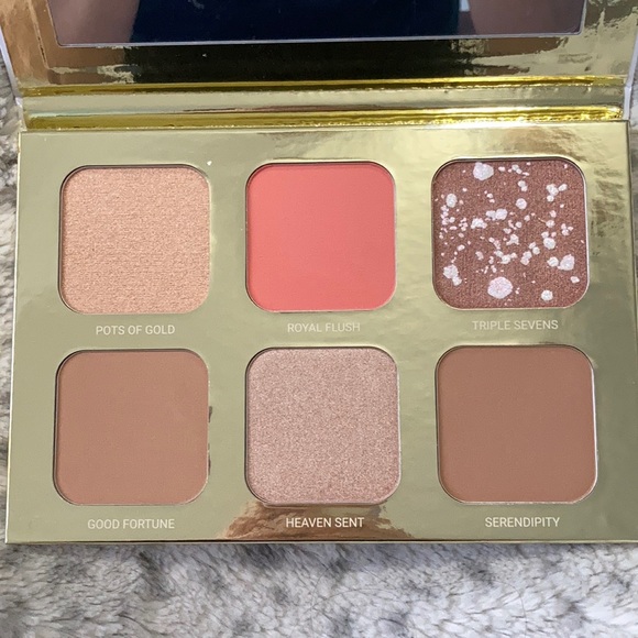 True and Luscious Lucky Glow Bronze and Highlight - Picture 6 of 8